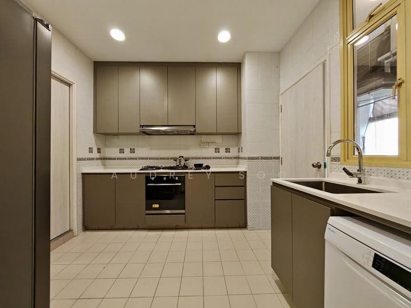 Orange Regency, 101 Fernhill Road, Tanglin / Holland / Bukit Timah, 4 Bedrooms, 1,776 sqft, Apartment For Rent, by Audrey Soo, 500256362 - Kitchen - PropertyGuru.com.sg