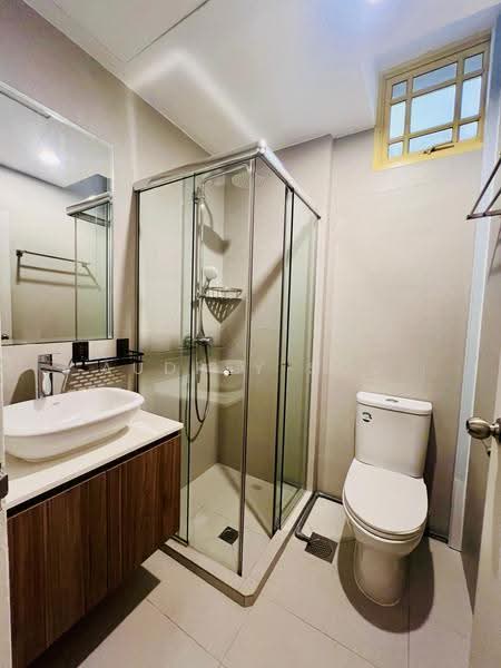 Orange Regency, 101 Fernhill Road, Tanglin / Holland / Bukit Timah, 4 Bedrooms, 1,776 sqft, Apartment For Rent, by Audrey Soo, 500256362 - Bathroom - PropertyGuru.com.sg