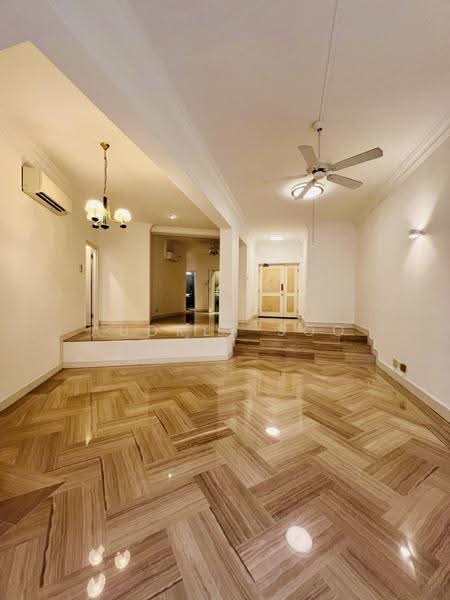 Orange Regency, 101 Fernhill Road, Tanglin / Holland / Bukit Timah, 4 Bedrooms, 1,776 sqft, Apartment For Rent, by Audrey Soo, 500256362 - Living Room - PropertyGuru.com.sg