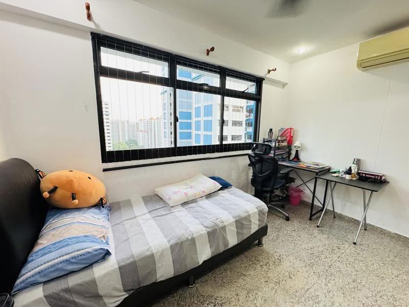 690B Choa Chu Kang Crescent, 690B Choa Chu Kang Crescent, Dairy Farm / Bukit Panjang / Choa Chu Kang, 3 Bedrooms, 1,184 sqft, HDB Flat For Sale, by Max Lee, 500256385 - Bedroom - PropertyGuru.com.sg