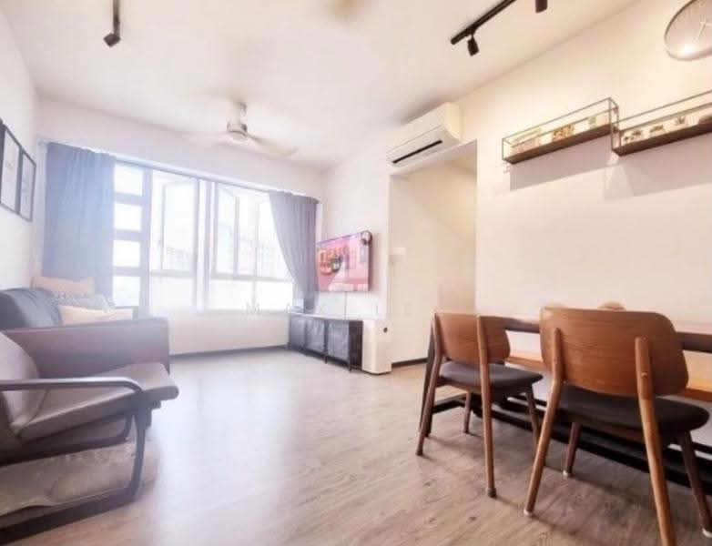 10B Bendemeer Light, 10B Bendemeer Road, Balestier / Toa Payoh, 2 Bedrooms, 732 sqft, HDB Flat For Sale, by Max Lee, 500256388 - Living Room - PropertyGuru.com.sg