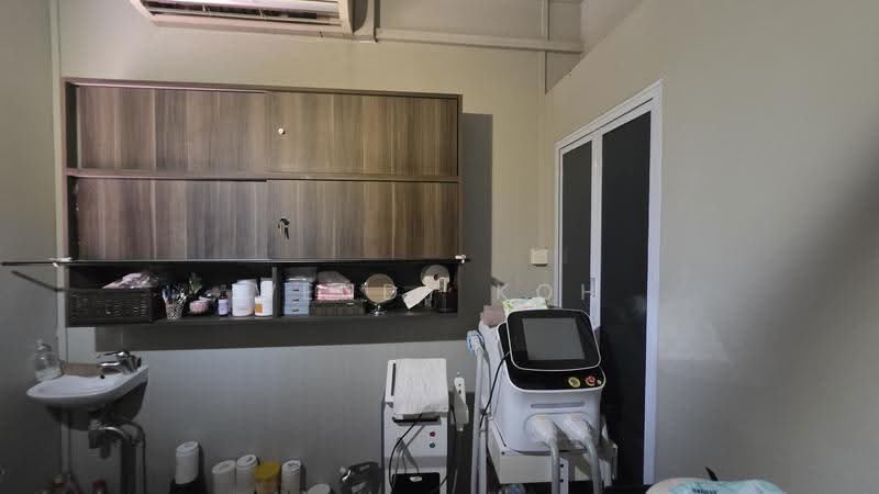 Liang seah place, Boat Quay / Raffles Place / Marina, 878 sqft, Other Retail For Rent, by Wendy Koh, 500256415 - Interior - CommercialGuru.com.sg
