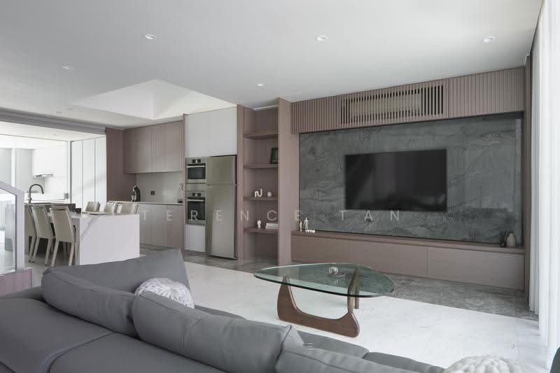Super Rare ! Gorgeous Landed ! 1 KM to Pei Hwa Pri ! Mins' Walk to MRT!, CHUN TIN / YUK TONG / BEAUTY WORLD / BUKIT TIMAH, Clementi Park / Upper Bukit Timah, 5 Bedrooms, 3,500 sqft, Terraced House For Sale, by Terence Tan, 500256423 - Living Room - PropertyGuru.com.sg