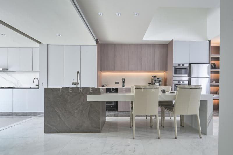 Super Rare ! Gorgeous Landed ! 1 KM to Pei Hwa Pri ! Mins' Walk to MRT!, CHUN TIN / YUK TONG / BEAUTY WORLD / BUKIT TIMAH, Clementi Park / Upper Bukit Timah, 5 Bedrooms, 3,500 sqft, Terraced House For Sale, by Terence Tan, 500256423 - Kitchen - PropertyGuru.com.sg