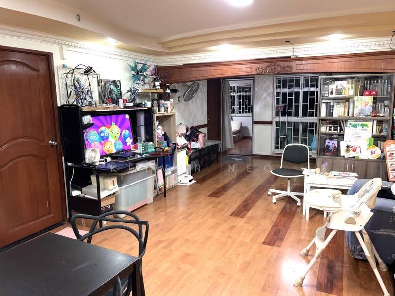 206 Boon Lay Drive, 206 Boon Lay Drive, Boon Lay / Jurong / Tuas, 3 Bedrooms, 1,292 sqft, HDB Flat For Sale, by Kelvin Neo, 500256430 - Living Room - PropertyGuru.com.sg