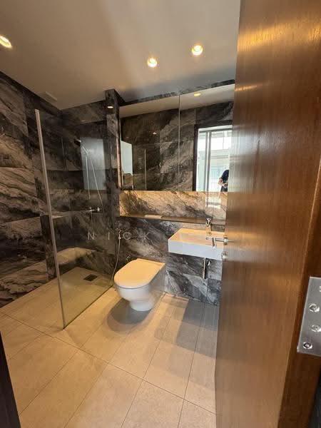 Seletar Brandnew House, Hougang / Punggol / Sengkang, 7 Bedrooms, 6,200 sqft, Corner Terrace For Sale, by Nick Beh, 500256457 - Bathroom - PropertyGuru.com.sg
