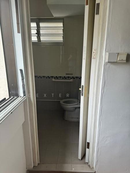55 Chai Chee Drive, 55 Chai Chee Drive, Bedok / Upper East Coast, 2 Bedrooms, 818 sqft, HDB Flat For Rent, by Dexter Lim, 500256466 - Bathroom - PropertyGuru.com.sg