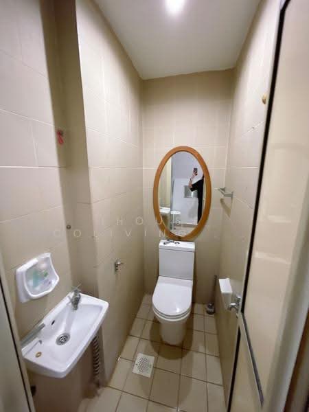 Trellis Towers, 700 Toa Payoh Lorong 1, Balestier / Toa Payoh, Room Rental, 100 sqft, Condominium For Rent, by ling, 500256473 - Bathroom - PropertyGuru.com.sg