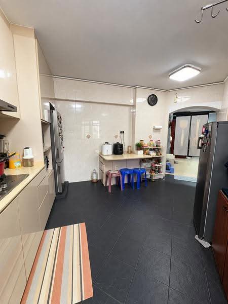 323B Sengkang East Way, 323B Sengkang East Way, Hougang / Punggol / Sengkang, 3 Bedrooms, 1,184 sqft, HDB Flat For Sale, by Ariff HD, 500256498 - Kitchen - PropertyGuru.com.sg