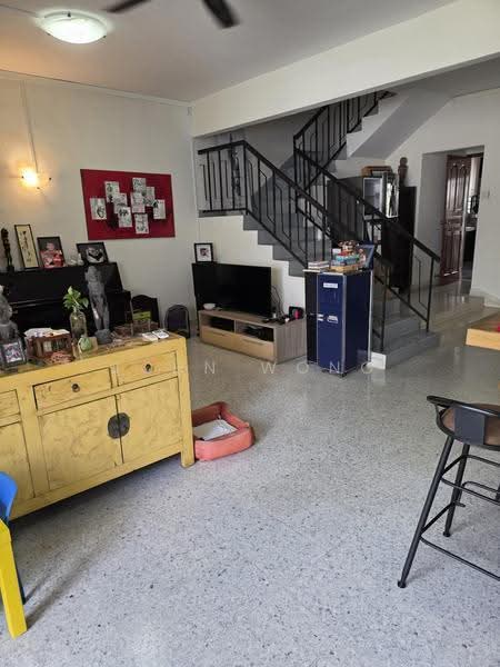 Eng Kong Terrace, Clementi Park / Upper Bukit Timah, 4 Bedrooms, 2,800 sqft, Terraced House For Sale, by John Wong, 500256502 - PropertyGuru.com.sg