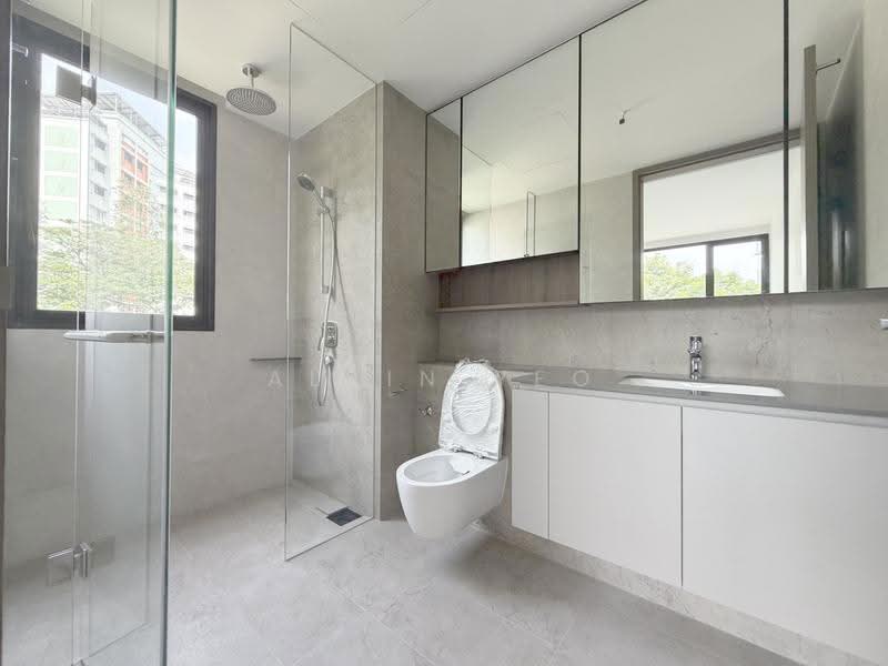 3 Bedroom + Study - Possible 4 Bedroom Reconfiguration-Convenient Woodlands Location - Norwood Grand, Admiralty / Woodlands, 3 Bedrooms, 1,044 sqft, Condominium For Rent, by Alvin Yeo, 500256522 - Bathroom - PropertyGuru.com.sg