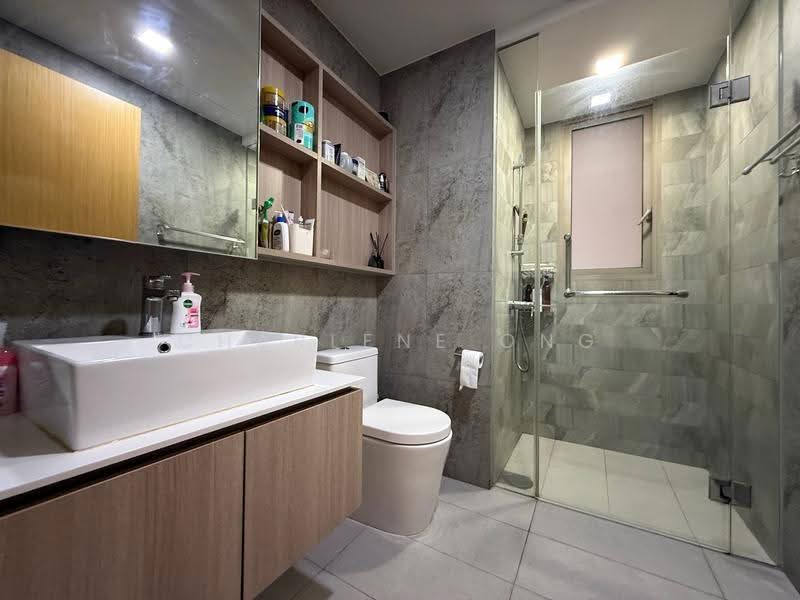 The Vales, 79 Anchorvale Crescent, Hougang / Punggol / Sengkang, 3 Bedrooms, 1,033 sqft, Condominium For Sale, by Charlene Ong, 500256524 - Bathroom - PropertyGuru.com.sg