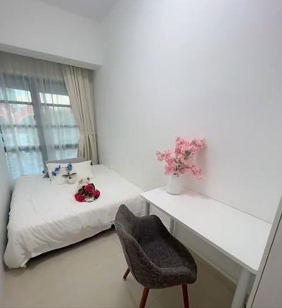 The Riverside Piazza, 11 Keng Cheow Road, Boat Quay / Raffles Place / Marina, Room Rental, 100 sqft, Condominium For Rent, by ling, 500256525 - Bedroom - PropertyGuru.com.sg