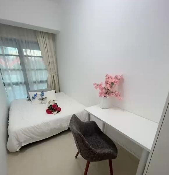 The Riverside Piazza, 11 Keng Cheow Road, Boat Quay / Raffles Place / Marina, Room Rental, 100 sqft, Condominium For Rent, by ling, 500256525 - Bedroom - PropertyGuru.com.sg