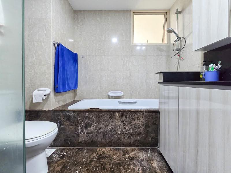Yishun Emerald, 26 Canberra Drive, Sembawang / Yishun, 3 Bedrooms, 1,184 sqft, Condominium For Sale, by James Li, 500256533 - Bathroom - PropertyGuru.com.sg