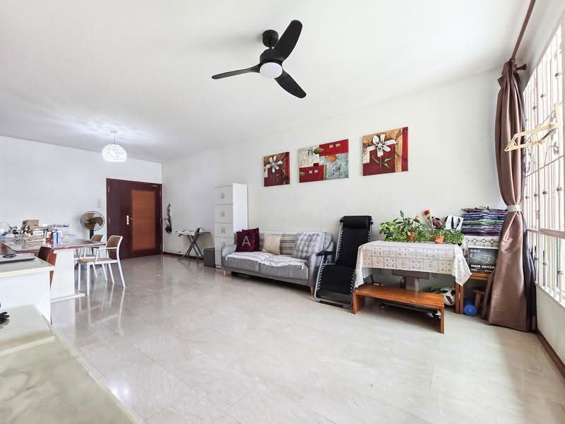 Yishun Emerald, 26 Canberra Drive, Sembawang / Yishun, 3 Bedrooms, 1,184 sqft, Condominium For Sale, by James Li, 500256533 - Living Room - PropertyGuru.com.sg