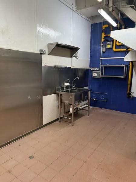 Lucky Plaza, 304 Orchard Road, Orchard / River Valley, 138 sqft, Food & Beverage For Rent, by Anthea Yeo 杨丽娇, 500256539 - Kitchen - CommercialGuru.com.sg