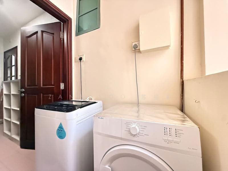 Tanglin Regency, 381 Tanglin Road, Tanglin / Holland / Bukit Timah, 2 Bedrooms, 883 sqft, Condominium For Rent, by Zane Soo 苏昱能, 500256554 - Interior - PropertyGuru.com.sg
