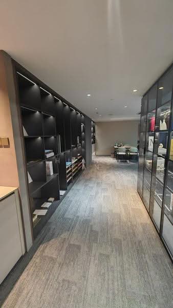 Mega@Woodlands, 39 Woodlands Close, Admiralty / Woodlands, 1,600 sqft, Light Industrial (B1) For Rent, by Huang Han, 500256559 - Corridor - CommercialGuru.com.sg