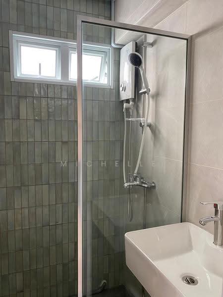 61 Marine Drive, 61 Marine Drive, East Coast / Marine Parade, Room Rental, 120 sqft, HDB Flat For Rent, by Michelle Koh, 500256568 - Bathroom - PropertyGuru.com.sg