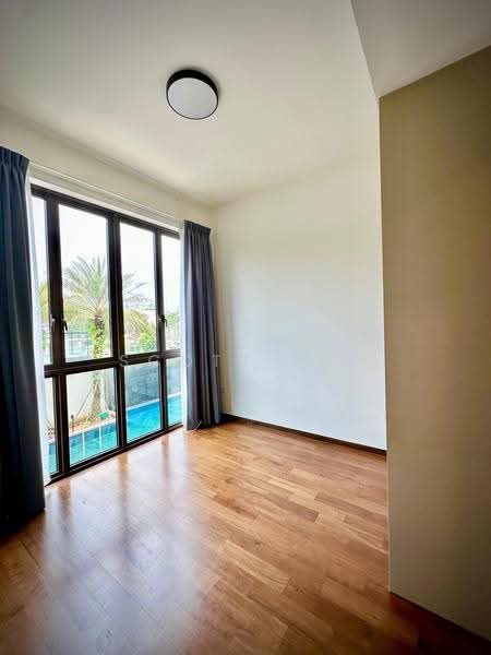 Parksuites, 18 Holland Grove Road, Tanglin / Holland / Bukit Timah, 2 Bedrooms, 786 sqft, Condominium For Sale, by Scott Lee, 500256572 - PropertyGuru.com.sg