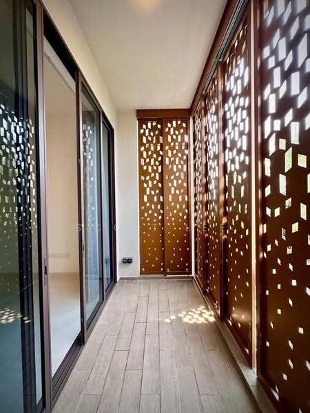 Parksuites, 18 Holland Grove Road, Tanglin / Holland / Bukit Timah, 2 Bedrooms, 786 sqft, Condominium For Sale, by Scott Lee, 500256572 - PropertyGuru.com.sg