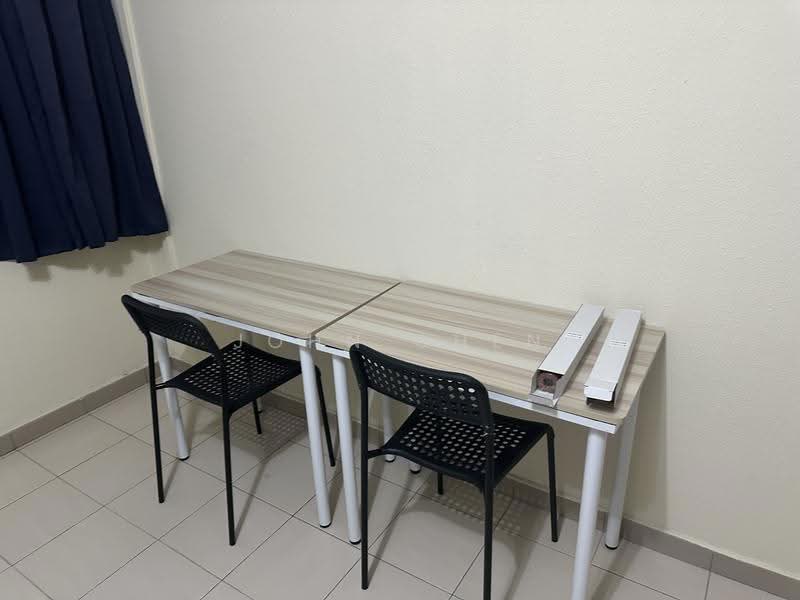 128 Bedok Reservoir Road, 128 Bedok Reservoir Road, Bedok / Upper East Coast, Room Rental, 150 sqft, HDB Flat For Rent, by John Chen, 500256579 - Study - PropertyGuru.com.sg