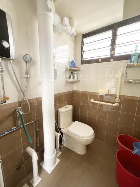 540 Ang Mo Kio Avenue 10, 540 Ang Mo Kio Avenue 10, Ang Mo Kio / Bishan / Thomson, 2 Bedrooms, 732 sqft, HDB Flat For Sale, by Billy Goh, 500256580 - Bathroom - PropertyGuru.com.sg