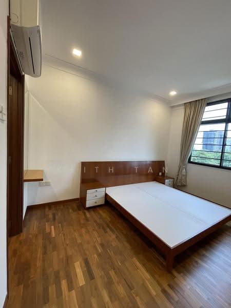 Fort Gardens, 21 Fort Road, East Coast / Marine Parade, 2 Bedrooms, 950 sqft, Condominium For Rent, by Keith Tan, 500256582 - Master Bedroom - PropertyGuru.com.sg