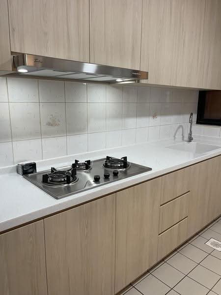 Fort Gardens, 21 Fort Road, East Coast / Marine Parade, 2 Bedrooms, 950 sqft, Condominium For Rent, by Keith Tan, 500256582 - Renovated Kitchen - PropertyGuru.com.sg