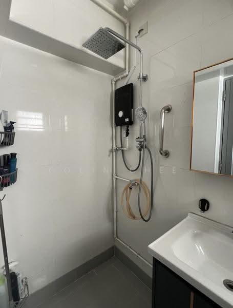 118C Jalan Membina, 118C Jalan Membina, Alexandra / Commonwealth, Room Rental, 97 sqft, HDB Flat For Rent, by Colin Chee, 500256584 - Bathroom - PropertyGuru.com.sg