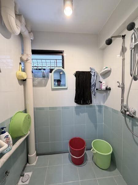 42 Telok Blangah Rise, 42 Telok Blangah Rise, Harbourfront / Telok Blangah, 2 Bedrooms, 635 sqft, HDB Flat For Rent, by Nigel Vijay, 500256585 - Bathroom - PropertyGuru.com.sg