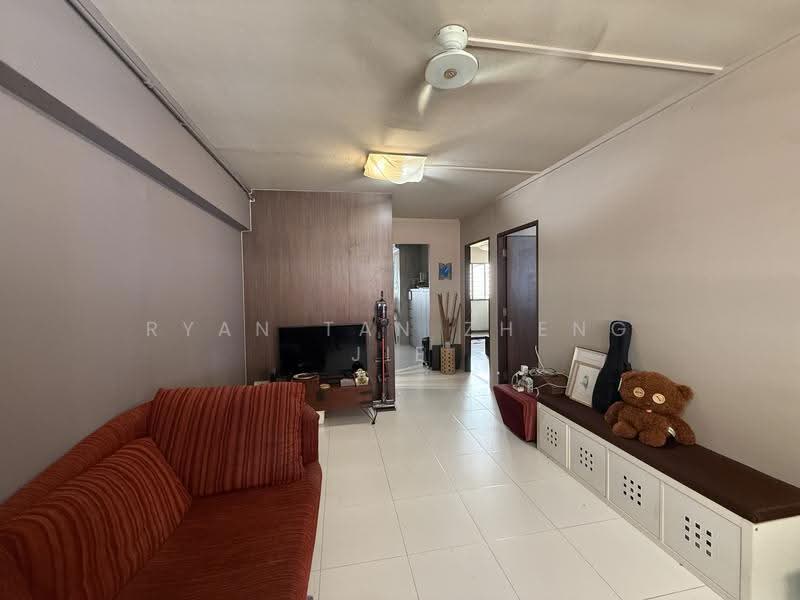 784 Yishun Avenue 2, 784 Yishun Avenue 2, Sembawang / Yishun, 2 Bedrooms, 797 sqft, HDB Flat For Sale, by Ryan Tan Zheng Jie, 500256605 - Living Room - PropertyGuru.com.sg