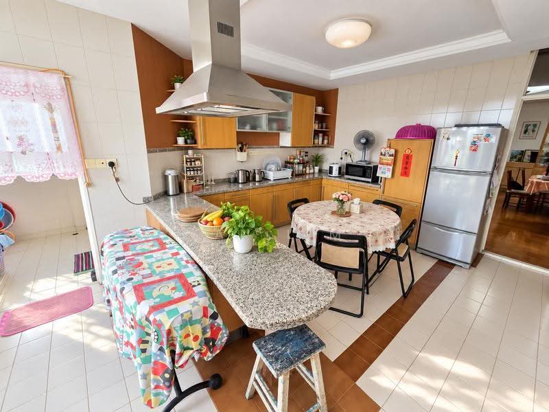 Walk-Up Apartment @ Beauty World, Clementi Park / Upper Bukit Timah, 4 Bedrooms, 2,300 sqft, Walk-up Apartment For Rent, by Yan Lim, 500256606 - Kitchen - PropertyGuru.com.sg