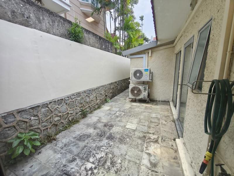 Serangoon Garden Estate, Cooling Close, Hougang / Punggol / Sengkang, 5 Bedrooms, 2,500 sqft, Detached House For Rent, by Caleb Seah, 500256607 - Exterior - PropertyGuru.com.sg