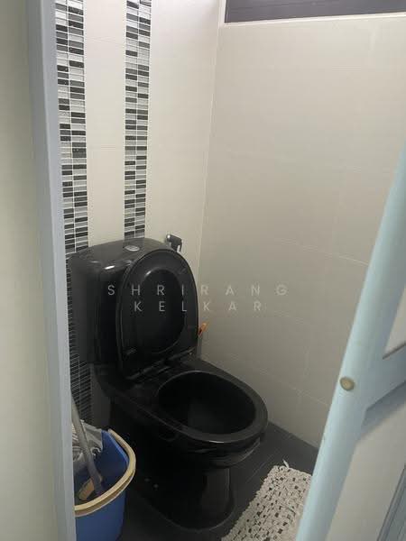 9 Holland Avenue, 9 Holland Avenue, Tanglin / Holland / Bukit Timah, 2 Bedrooms, 700 sqft, HDB Flat For Rent, by Shrirang Kelkar, 500256613 - Bathroom - PropertyGuru.com.sg