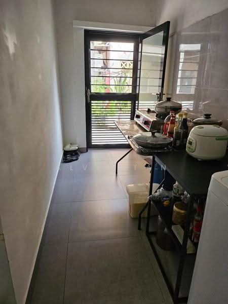 NS FACING GOOD FRONTAGE TERRACE IN KATONG, KATONG, East Coast / Marine Parade, 4 Bedrooms, 2,500 sqft, Terraced House For Sale, by Alvin Tan, 500256617 - Kitchen - PropertyGuru.com.sg