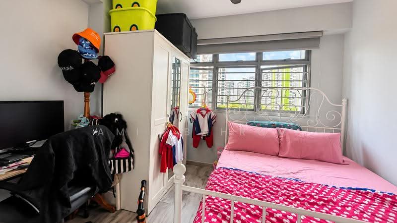 621B Tampines Street 61, 621B Tampines Street 61, Pasir Ris / Tampines, 2 Bedrooms, 742 sqft, HDB Flat For Sale, by Amir Bahrom, 500256619 - Bedroom - PropertyGuru.com.sg