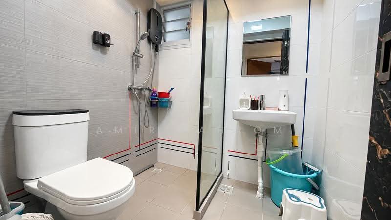 621B Tampines Street 61, 621B Tampines Street 61, Pasir Ris / Tampines, 2 Bedrooms, 742 sqft, HDB Flat For Sale, by Amir Bahrom, 500256619 - Bathroom - PropertyGuru.com.sg