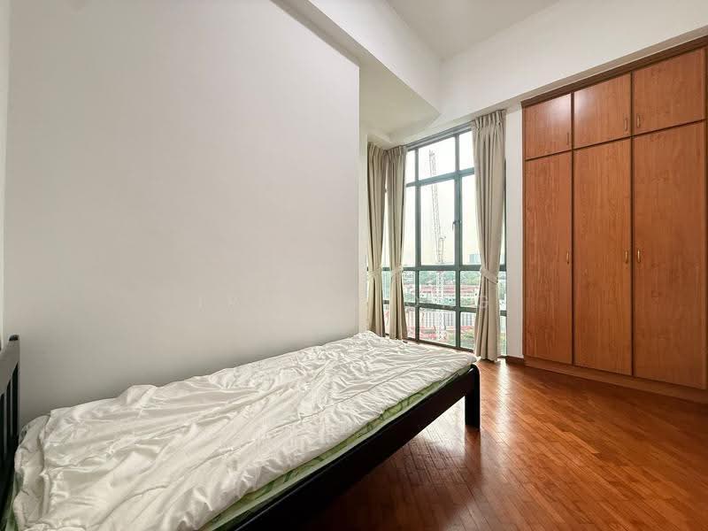 Tanglin Regency, 381 Tanglin Road, Tanglin / Holland / Bukit Timah, 2 Bedrooms, 883 sqft, Condominium For Rent, by Tricia Ong, 500256622 - Bedroom - PropertyGuru.com.sg