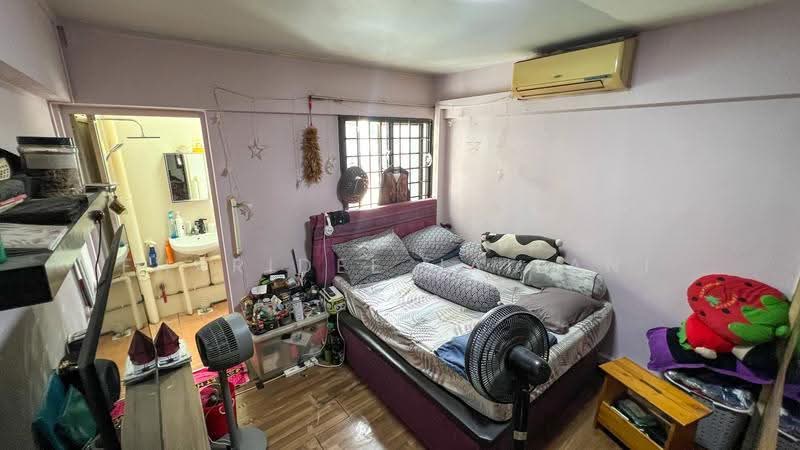 115 Hougang Avenue 1, 115 Hougang Avenue 1, Hougang / Punggol / Sengkang, 2 Bedrooms, 721 sqft, HDB Flat For Sale, by Fharidee Jailani, 500256638 - Bedroom - PropertyGuru.com.sg