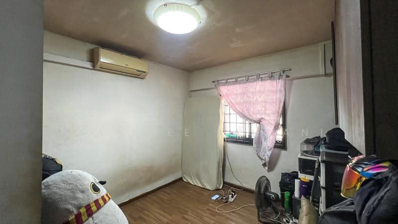 115 Hougang Avenue 1, 115 Hougang Avenue 1, Hougang / Punggol / Sengkang, 2 Bedrooms, 721 sqft, HDB Flat For Sale, by Fharidee Jailani, 500256638 - Bedroom - PropertyGuru.com.sg