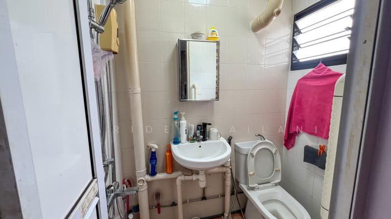 115 Hougang Avenue 1, 115 Hougang Avenue 1, Hougang / Punggol / Sengkang, 2 Bedrooms, 721 sqft, HDB Flat For Sale, by Fharidee Jailani, 500256638 - Bathroom - PropertyGuru.com.sg