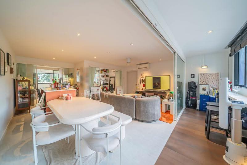 122 Bishan Street 12, 122 Bishan Street 12, Ang Mo Kio / Bishan / Thomson, 3 Bedrooms, 1,103 sqft, HDB Flat For Sale, by Jason Lee ZY, 500256643 - Living Room - PropertyGuru.com.sg