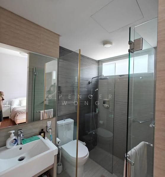 NEWest, 3 West Coast Drive, Buona Vista / West Coast / Clementi New Town, 4 Bedrooms, 2,433 sqft, Condominium For Sale, by Spencer Wong, 500256652 - 4th Storey Master Bedroom Ensuite - PropertyGuru.com.sg
