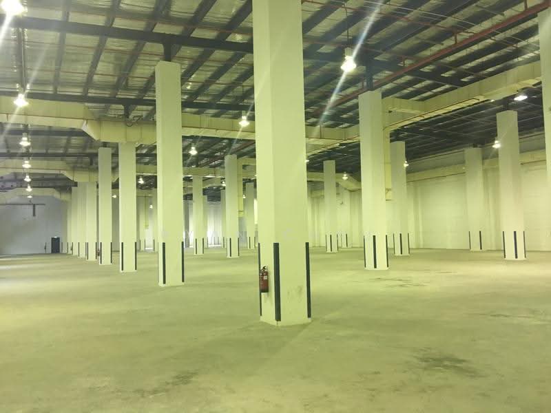 8m Clear | Loading Bays @ Clementi, Clementi, Boon Lay / Jurong / Tuas, 23,000 sqft, Warehouse For Rent, by Ryan Chau, 500256659 - Interior - CommercialGuru.com.sg