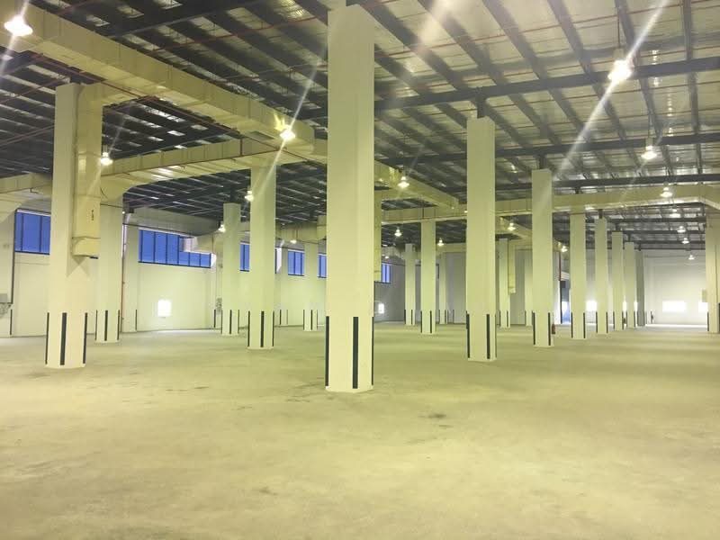 8m Clear | Loading Bays @ Clementi, Clementi, Boon Lay / Jurong / Tuas, 23,000 sqft, Warehouse For Rent, by Ryan Chau, 500256659 - Interior - CommercialGuru.com.sg