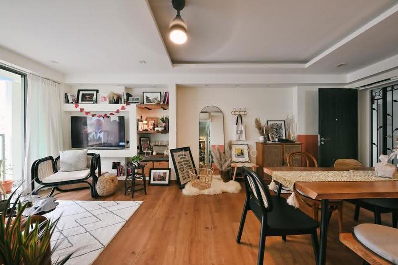 676D Punggol Drive, 676D Punggol Drive, Hougang / Punggol / Sengkang, 3 Bedrooms, 1,001 sqft, HDB Flat For Sale, by Edric Ho, 500256669 - Living Room - PropertyGuru.com.sg