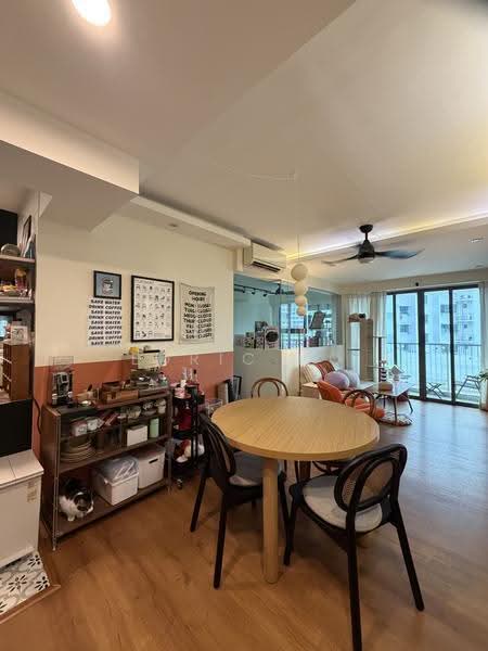676D Punggol Drive, 676D Punggol Drive, Hougang / Punggol / Sengkang, 3 Bedrooms, 1,001 sqft, HDB Flat For Sale, by Edric Ho, 500256669 - Dining Area - PropertyGuru.com.sg