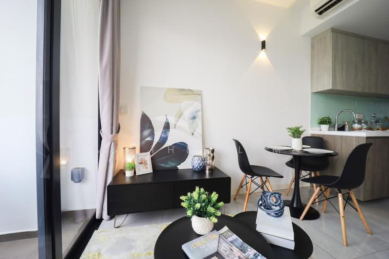 Uptown @ Farrer, 2 Perumal Road Singapore, Farrer Park / Serangoon Rd, 3 Bedrooms, 732 sqft, Condominium For Sale, by Matthew Lam, 500256673 - Living Room - PropertyGuru.com.sg